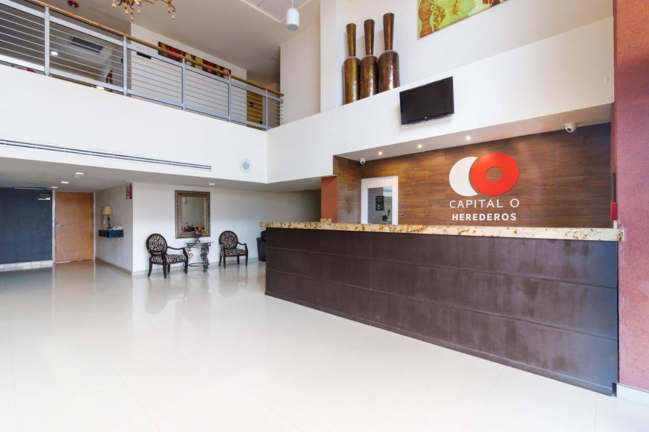 Capital O Hotel Herederos, Piedras Negras Buitenkant foto