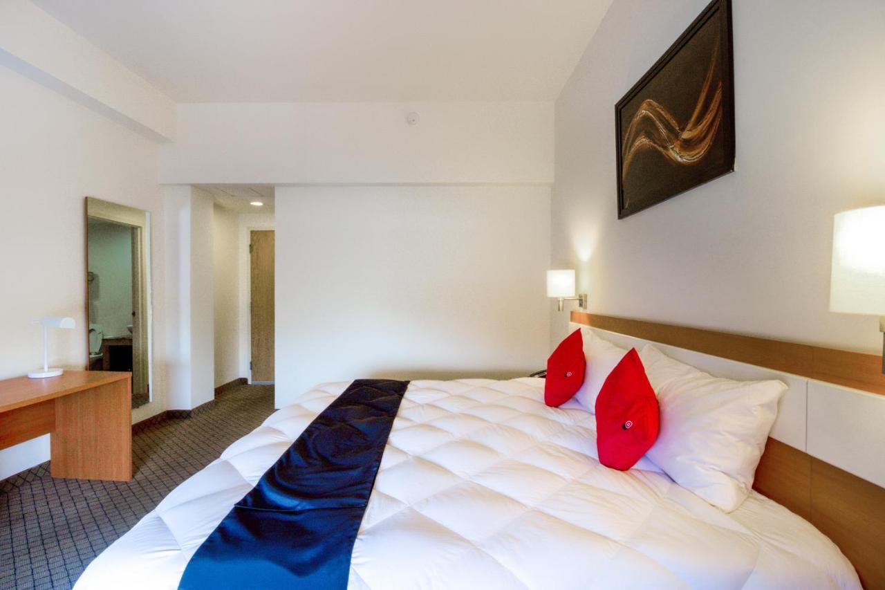Capital O Hotel Herederos, Piedras Negras Buitenkant foto