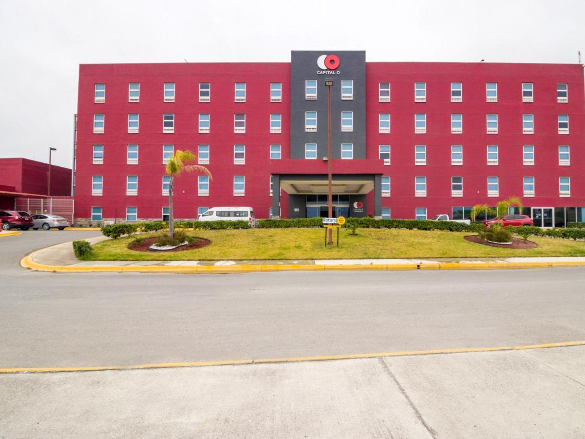 Capital O Hotel Herederos, Piedras Negras Buitenkant foto