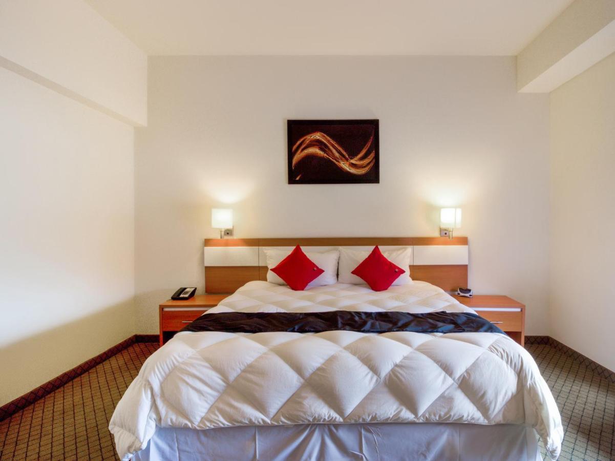 Capital O Hotel Herederos, Piedras Negras Buitenkant foto